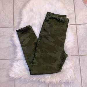 American Eagle Curvy Super High-rise jegging